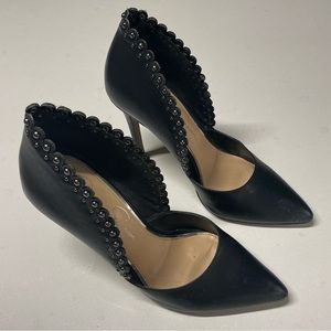 Jessica Simpson scalloped studded black heels size 7